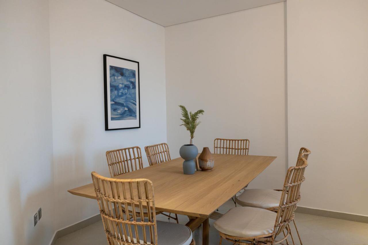 Nox Family Suites Dubai - Jumeirah 3, Jumeirah Beach ภายนอก รูปภาพ
