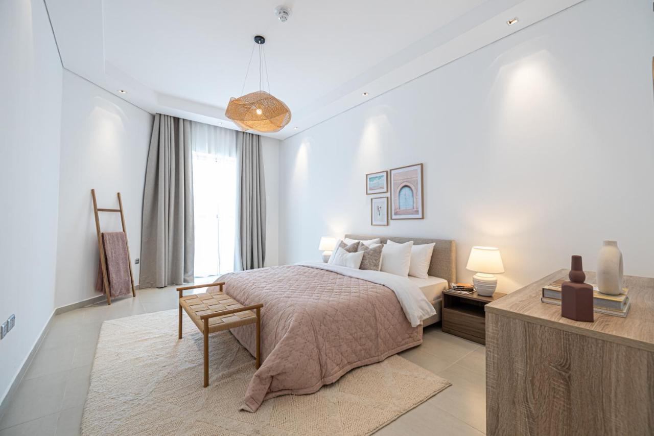 Nox Family Suites Dubai - Jumeirah 3, Jumeirah Beach ภายนอก รูปภาพ